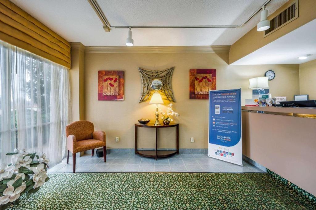 Econo Lodge Corinth Экстерьер фото