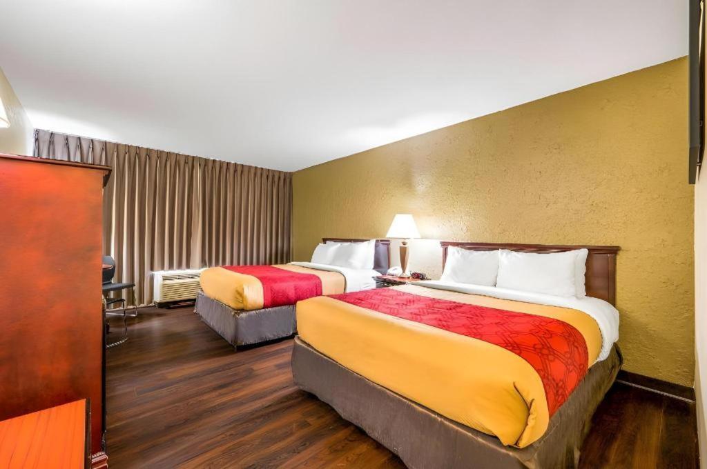 Econo Lodge Corinth Экстерьер фото